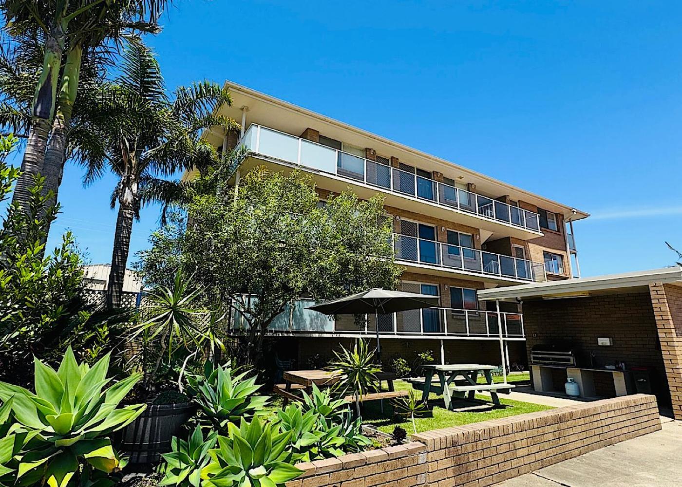 Narooma Palms Holiday Apartments מראה חיצוני תמונה