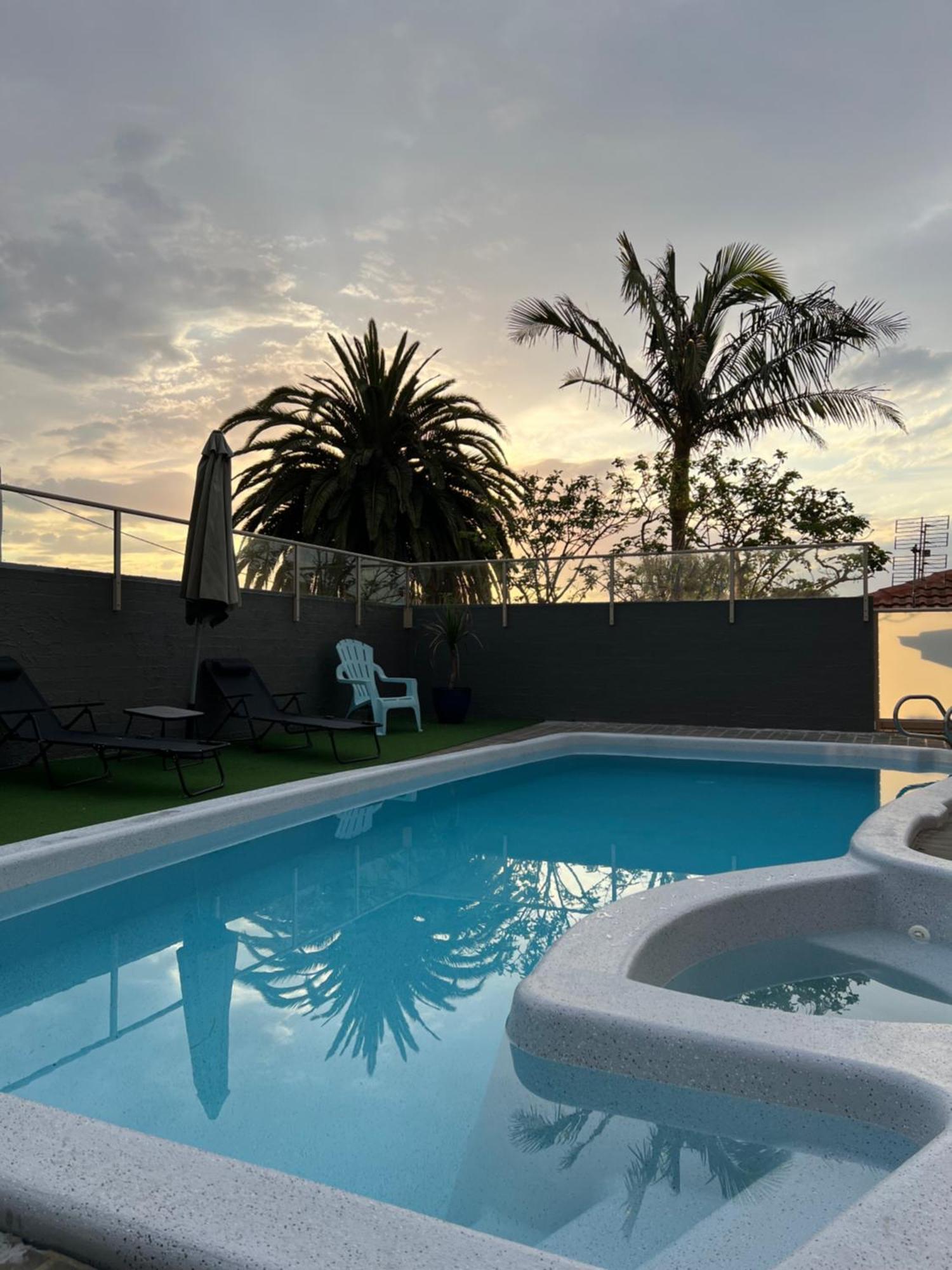 Narooma Palms Holiday Apartments מראה חיצוני תמונה
