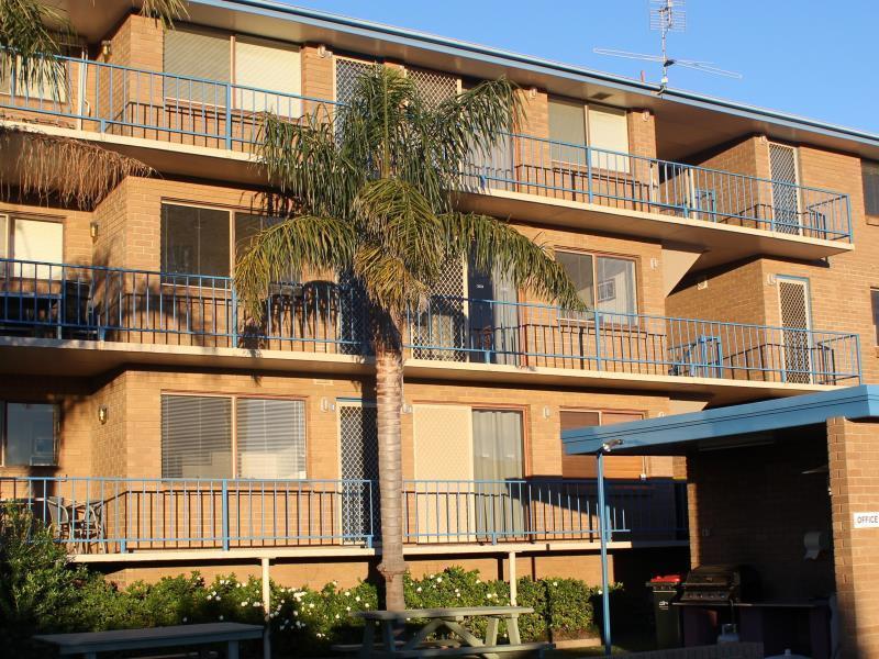 Narooma Palms Holiday Apartments מראה חיצוני תמונה