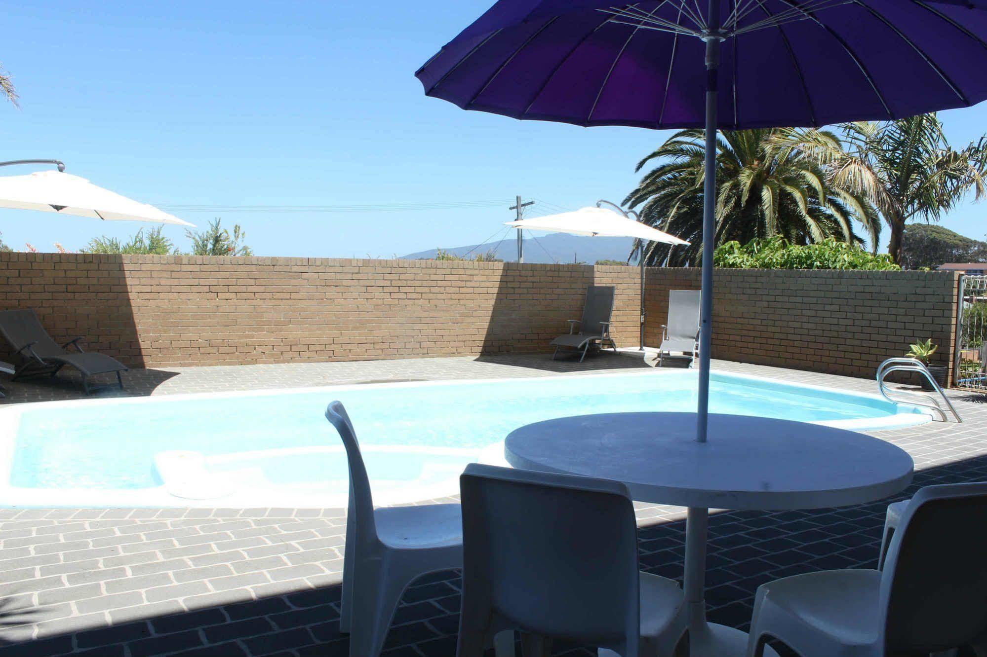 Narooma Palms Holiday Apartments מראה חיצוני תמונה